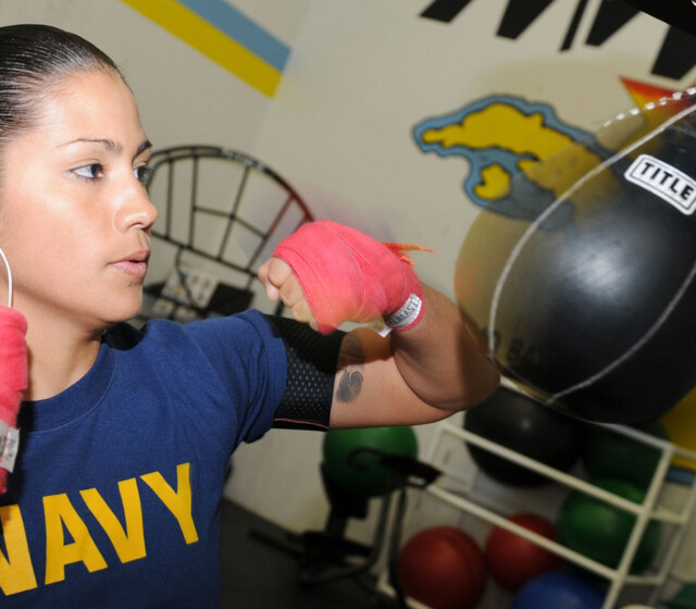 how to hit the speed bag